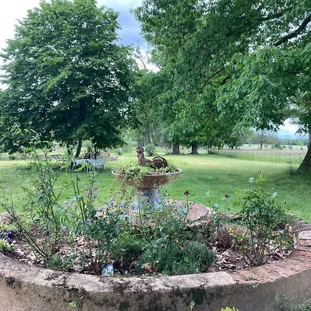 Chaumiere Chateau De La Bouchatte בית נופש Chazemais